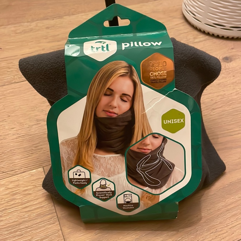trtl travel pillow - machine washable grey